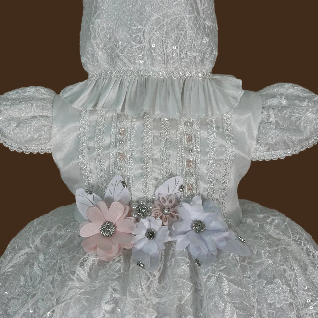 pechera ropón bautizo niña encaje floral con pedrería cosida a mano artesanal jb150m