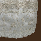 detalle guipiur medallones circulares falda desmontable ropón bautizo niña tul fino jb149m